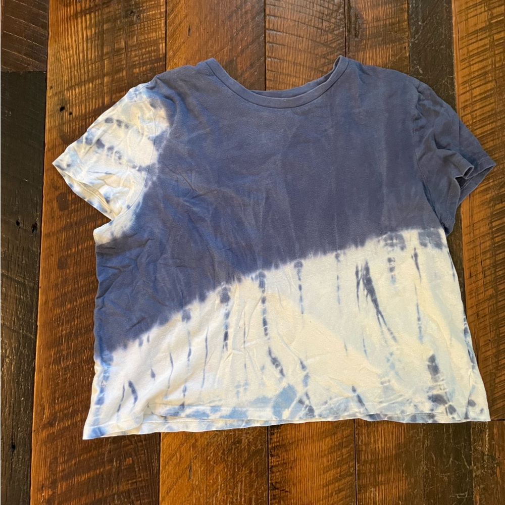 Tie dye blue and white top